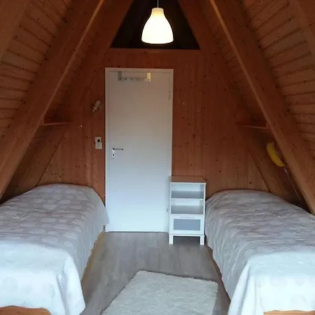 In With Swimming Pool Feriehus Damp